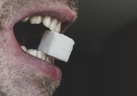 Ezért lesznek rosszak a fogaid, ha cukorbeteg vagy