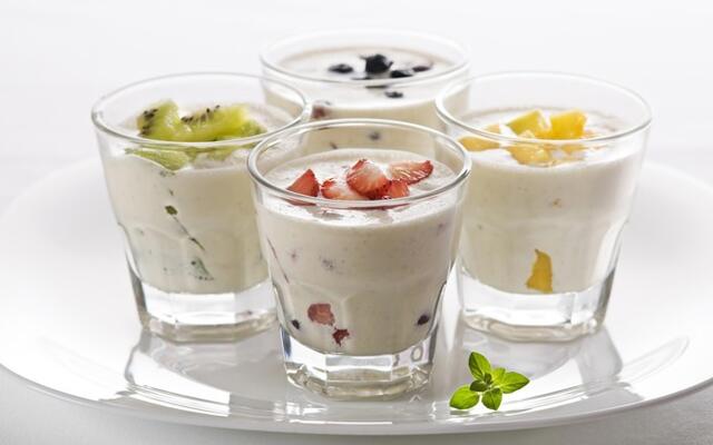 Joghurt friss gyümölccsel Joghurt friss gyümölccsel