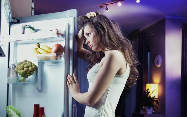 Sió Light gyümölcsital: Esténként, vacsora után is ennél még valamit? Tudod, hogy már nem lenne szabad enned, de nem bírod ki? Mutatunk 6 egészséges ételt, melyekkel csillapíthatod a vacsora utáni éhségedet, lelkiismeretfurdalás nélkül. Sió Light: Esténként, vacsora után is ennél még valamit? Tudod, hogy már nem lenne szabad enned, de nem bírod ki? Mutatunk 6 egészséges ételt, melyekkel csillapíthatod a vacsora utáni éhségedet, lelkiismeretfurdalás nélkül.