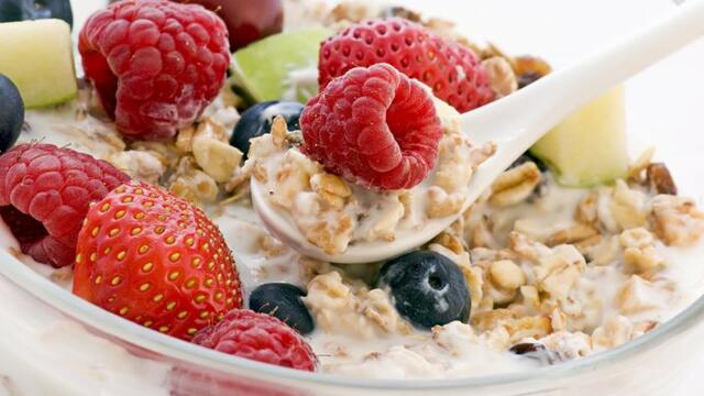 Joghurt friss gyümölccsel Joghurt friss gyümölccsel