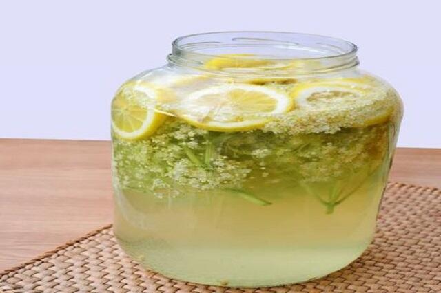 Így készítsd el házilag te is ezt az isteni bodzaszörpöt! Bodzaszörp recept cukorbetegeknek
