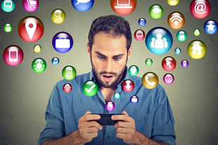 Social media függőség Közösségi média függőség
