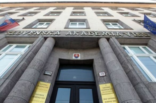 FORRADALMI SIKER FORRADALMI SIKER