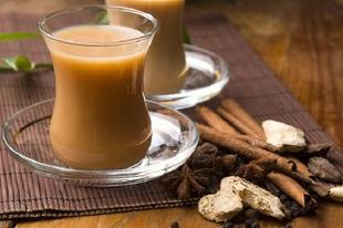 Így készítsd el otthon a chai teát, ezt a valódi szuperitalt! Chai tea készítése házilag