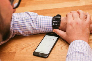 Az Apple Watch okosóra képes felismerni a diabétesz tüneteit! Apple Watch okosóra - diabétesz, cukorbetegség
