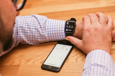 Apple Watch okosóra, mely felismeri a diabétesz korai tüneteit is!