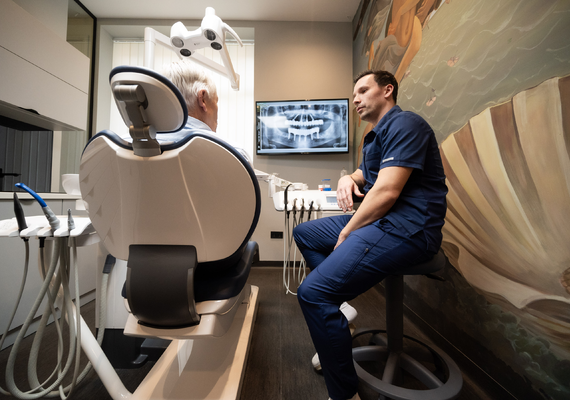 Teljes fogsor implantátum